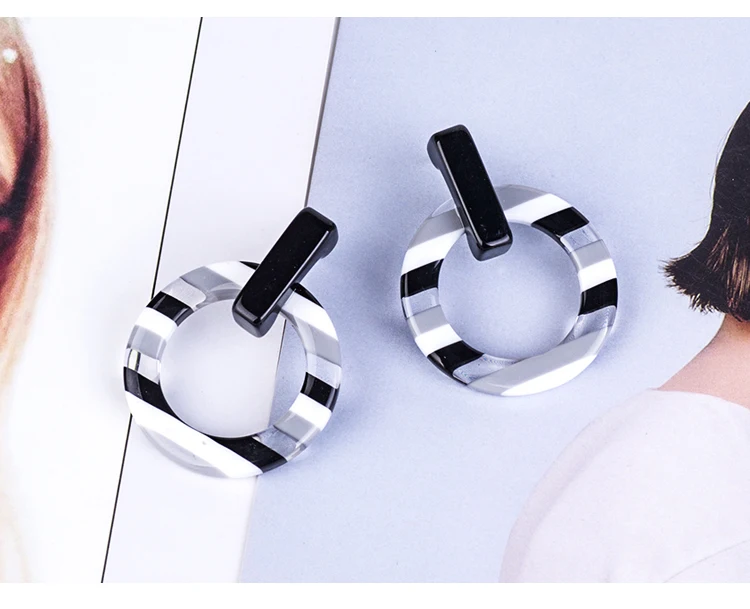YUQINQIN Trendy Drop Earrings for Women 2018 Statement Acrylic Circle Dangling Earings Fashion Elegant Resin Summer Earring (8)