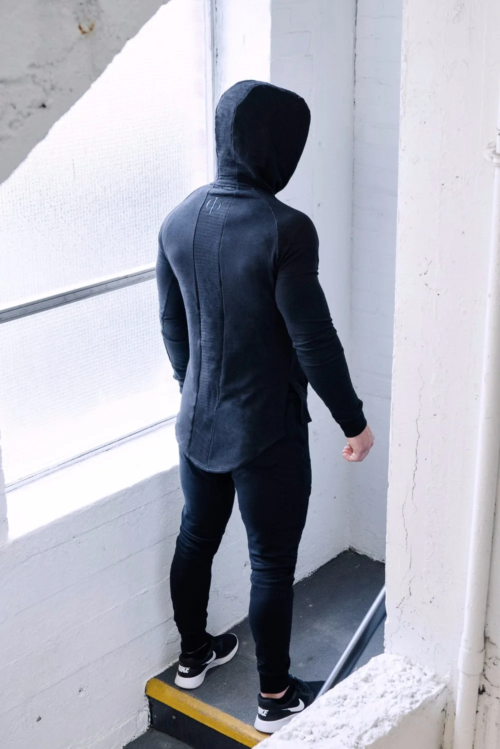Hoodie.black.odingear.fitness.gym.back_2000x