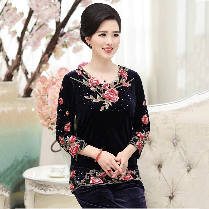 

2019 Middle-aged Women Sportswear Suit Autumn Embroidery Gold Velvet 2 Piece Set Plus Size 5XL Sportsing Casual Clothing Sets