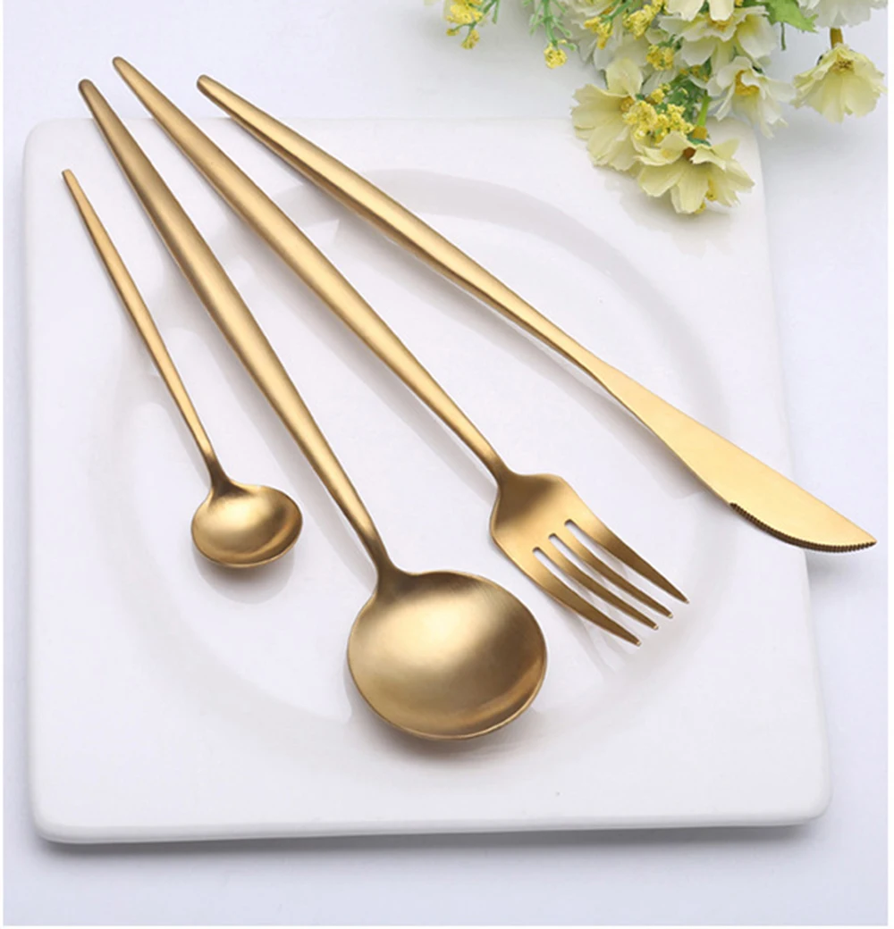 

Hot Sale 4 Pcs/set Pure Gold European Dinnerware Knife 304 Stainless Bone China Dinnerware Sets Silverware Rilakkuma 3DCJS09