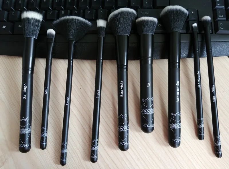 cosmetic brushes 01