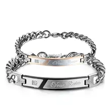 Браслеты из нержавеющей стали с чёрной/золотой вставкой и гравировкой "True Love"