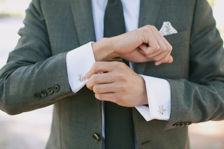 Groom-Airplane-Cufflinks (2)