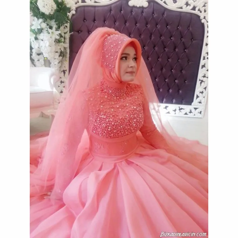 Hot-sale-new-elegant-pink-long-sleeve-high-neck-zipper-muslim-wedding-dress-beaded-applique-puffy