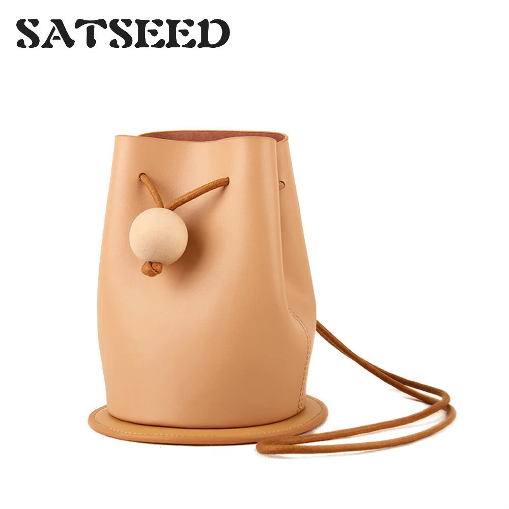 

Japanese Korean Fashion 2018 New Leather Bag Simple Leather Bucket Single Shoulder Crossbody Bag Vintage Lady Log Wooden Bead