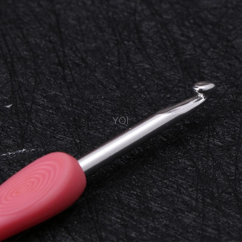8Pcs Bearded Needle Crochet Hooks Set Ergonomic Soft-Grip Handle Sewing Knitting