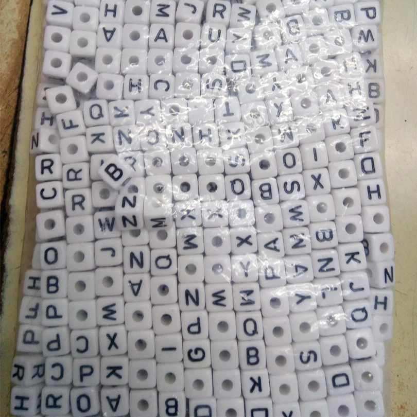 

Plastic Alphabet White 500PC Size Of 1 cm Beads Acrylic Letters Children Education Handmade DIY Bracelet Beads Jewelry Make Gift