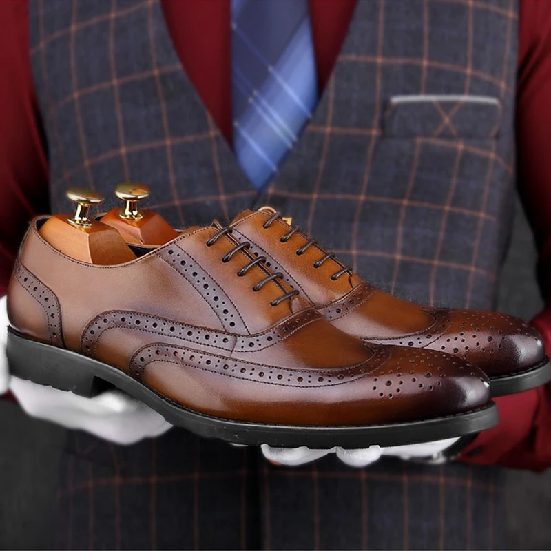 

New Vintage Genuine Leather Men's Wingtip Brogue Carved Formal Dress Oxfords Round Toe British Wedding Party Man Shoes HNK45