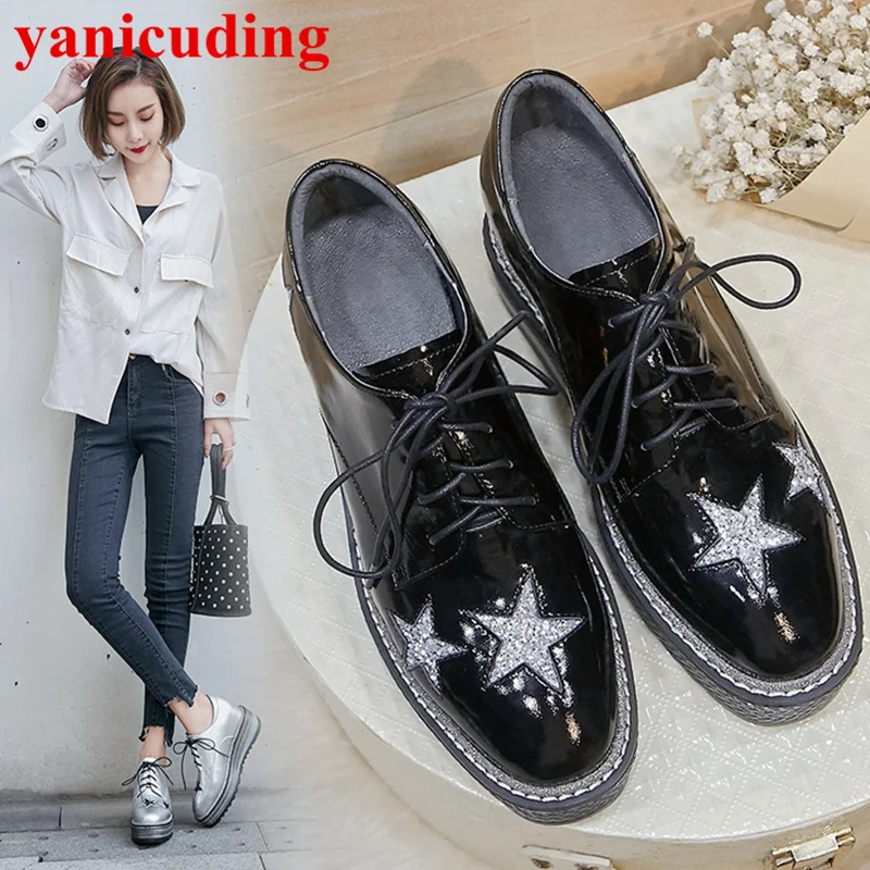 

Front Lace Up Women Casual Shoes Low Top Wedges Star Pattern Shoes Round Toe Flatform Height Increasing Brand Patent Leather