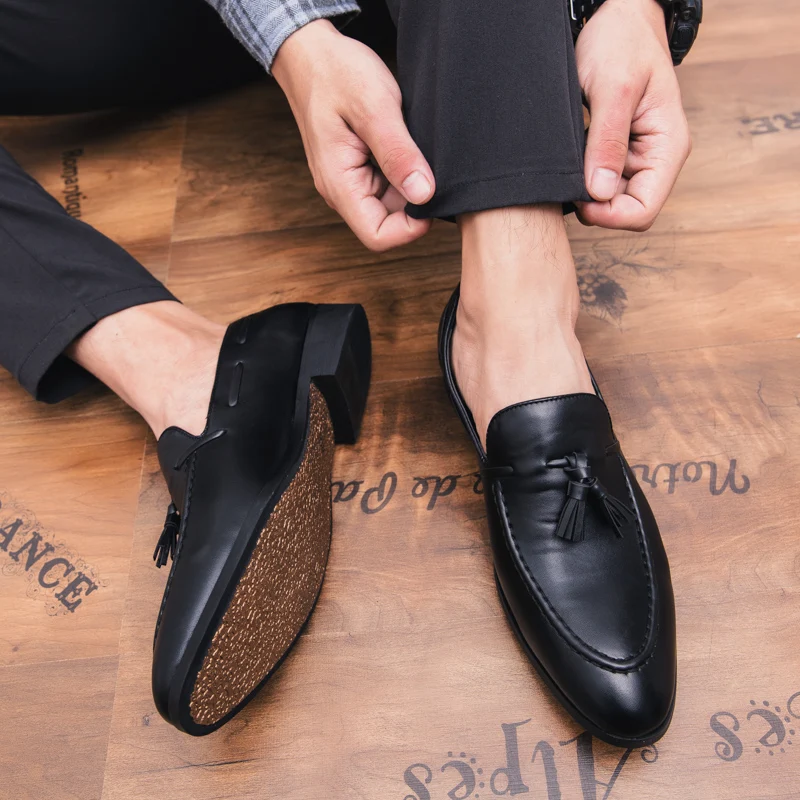 Мужские лоферы на плоской подошве; модная повседневная обувь; Мужская Свадебная обувь из натуральной кожи; мужские мокасины для вождения; k35