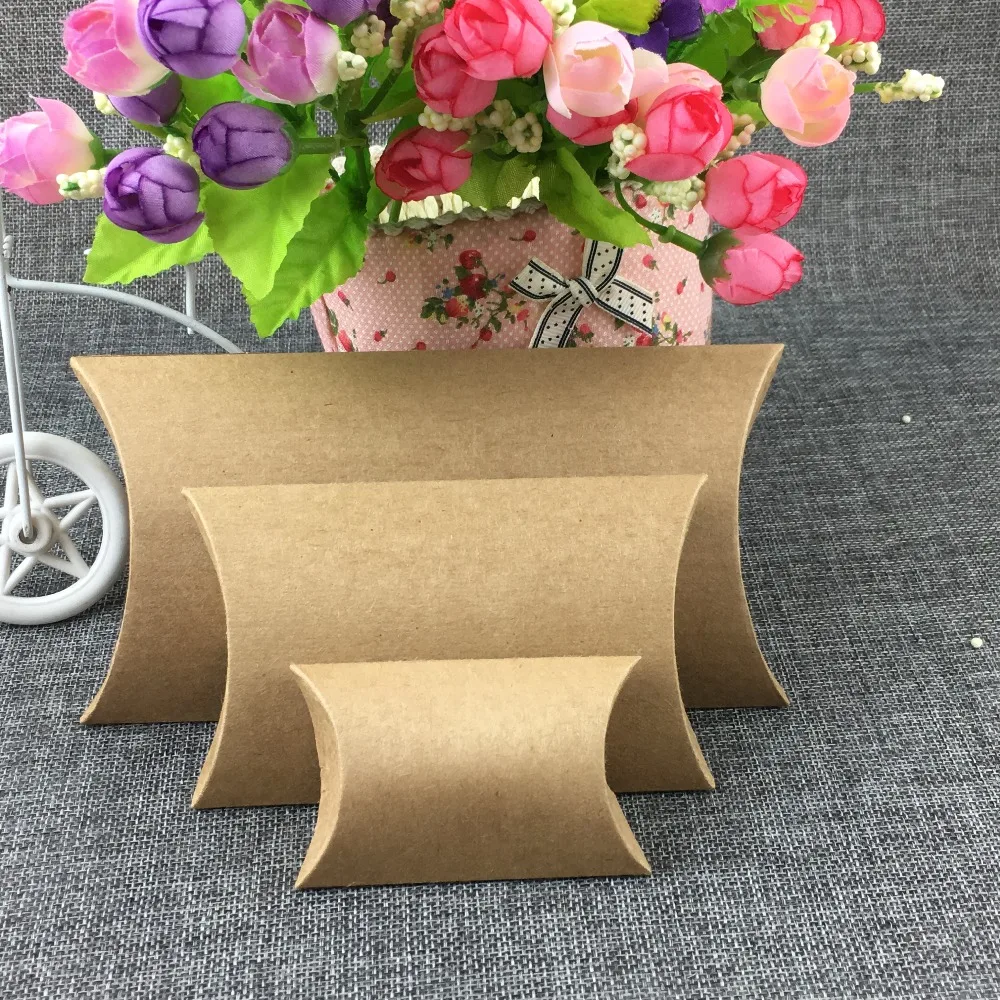 

24Pcs 4 Size Paper Boxes for Candy Toys Carrying Bags Favor Festival Gifts Packaging Pillow Box Brown Black Accept Custom Logo