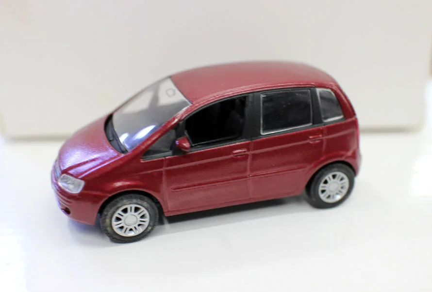 N orev 1:64 FIA T IDEA бутик игрушки из сплава для детей Детские модель оригинальная