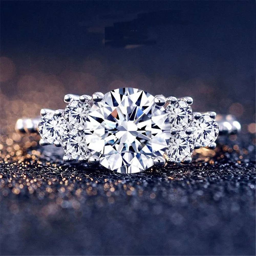 

Female S925 Sterling Silver Proposal Simulated Diamond Ring Gift for Girlfriend on Valentine's Day