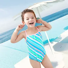 Новинка маленькие дети купальники Цвет Наклонный газа и пуговицы защиты от солнца соединены купальник