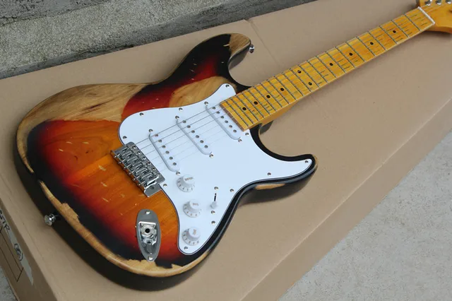Firehawk Custom Shop Relic Sunburst Strat Standard Elm Body Vintage Maple Neck Stratocaster Electric Guitar SSS Firehawk Custom Shop Relic Sunburst Strat Standard Elm Body Vintage Maple Neck Stratocaster Electric Guitar SSS