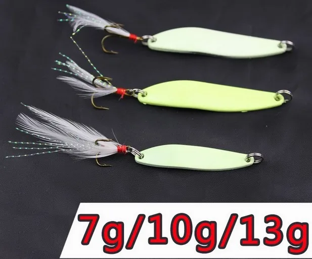 

Metal Spinner Spoon Fishing Lure Hard Baits Sequins Noise Paillette with Feather Treble Hook Tackle 5/7/10/13g