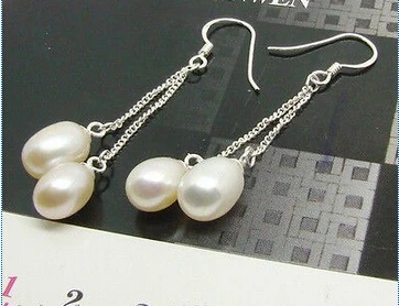 

A Genuine 6-7mm White Freshwater Pearl Sterling Silver hook Dangle Earrings