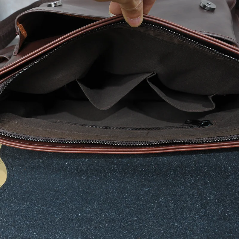 3131485437_1448623844