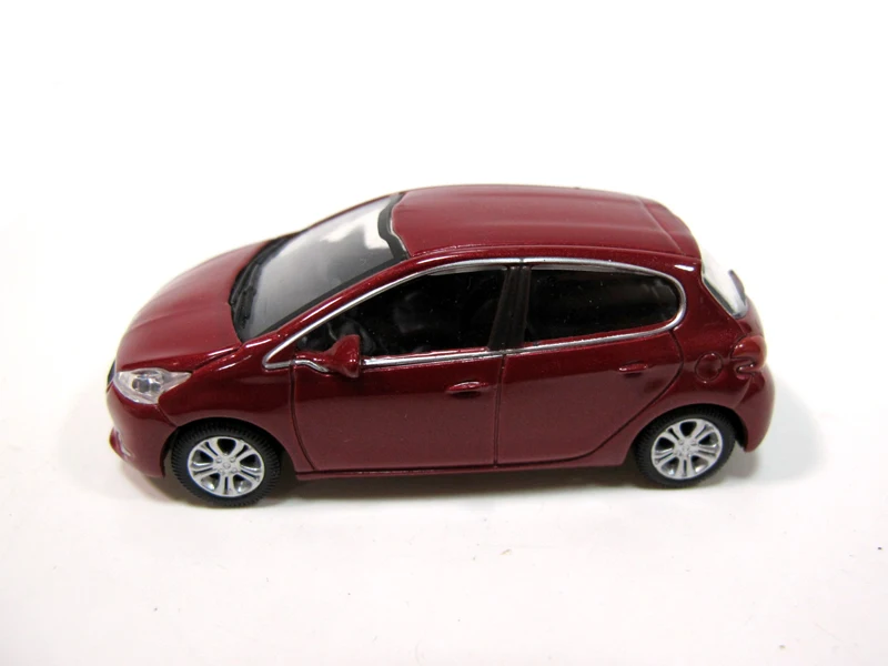 N orev 1: 64 PEUGEOT 208 красный бутик сплава игрушки для детей Детские игрушки модель оригинальная коробка