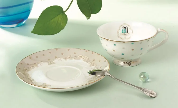 Роскошные позолоченные костяного фарфора кофейные чашки усовершенствованный керамический чашка керамика краткое модный чайный набор