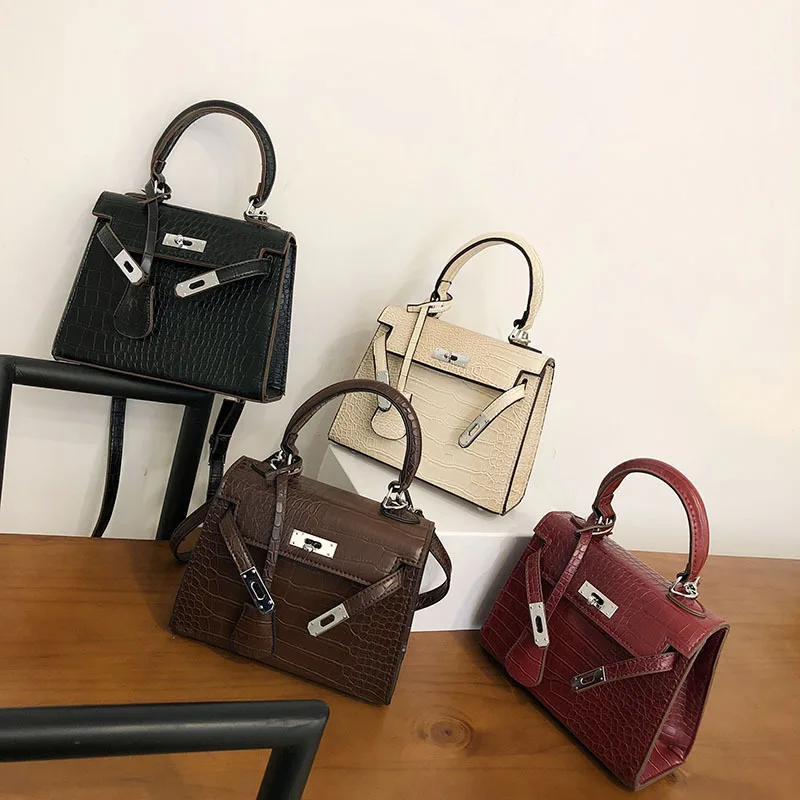 

FEMALEE Crocodile pattern fashion trend Lock shoulder bag Alligator ladies Maroon Bags PU Leather Messenger Bags for Women 2019