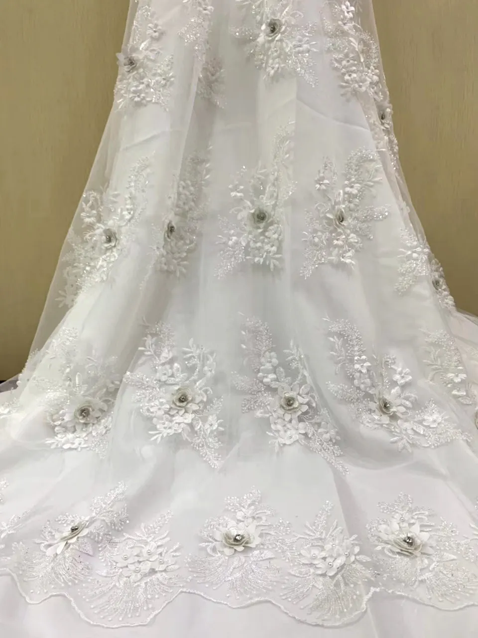 

Nigerian French Lace Fabrics 2018 White African Tulle Lace Fabric High Quality handmade beaded African Lace Wedding Fabric QG332