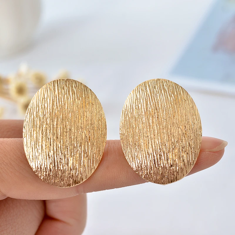 Ear Clip Earrings New Ear Clip Exaggerated Fashion Cute Ellipse Line Earrings Ear Clip Women Jewelry Festival Party Present ear clip earrings,clip earrings,ear clip,ear accessories