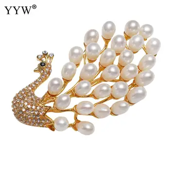 

Freshwater Pearl Brooch 5-6mm Freshwater Pearl Beads Peacock Shape Brooch Gold Color For Woman with Rhinestone Wedding Gifts