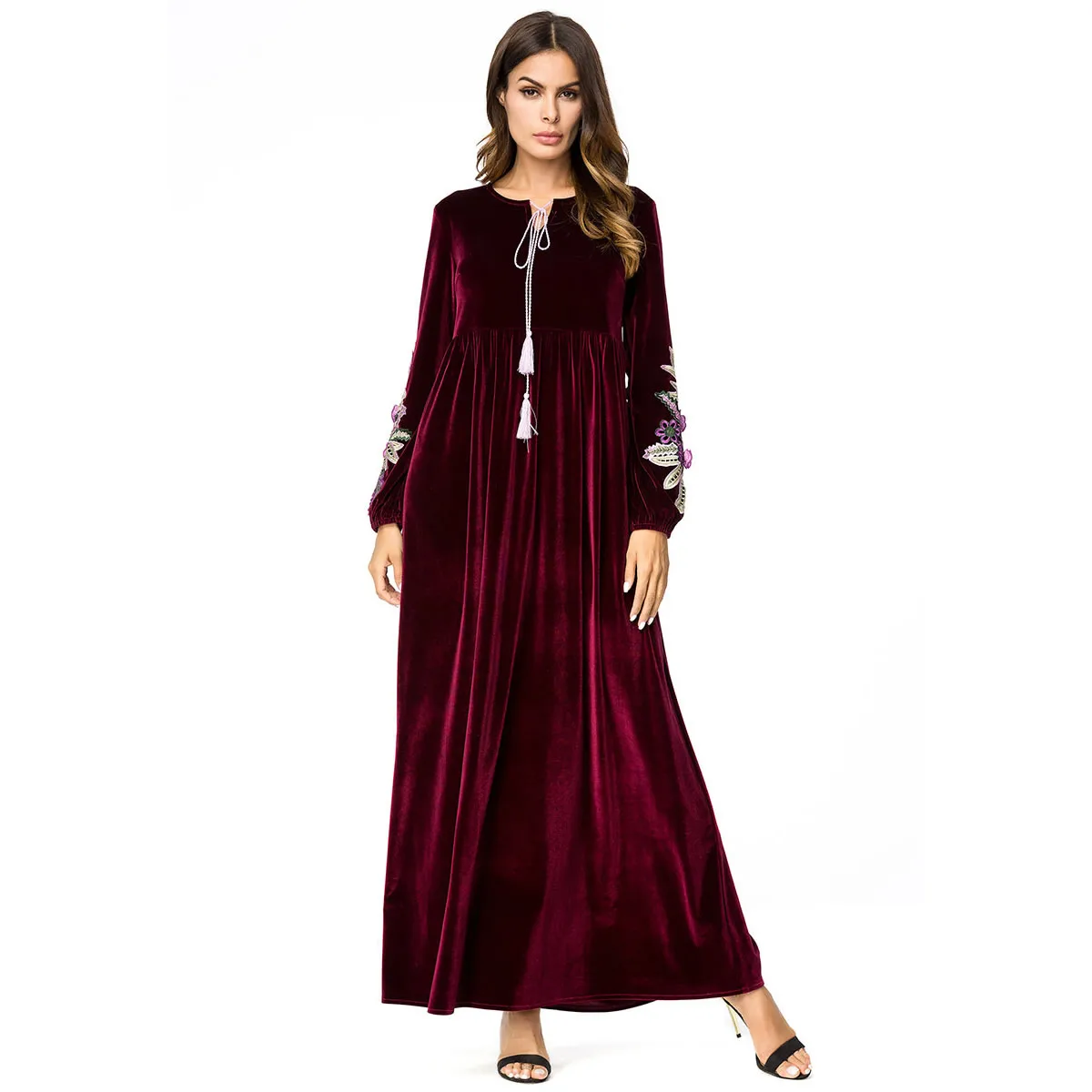 Women Autumn Winter Dubai Abaya Velvet Dress Floral Embroidered Muslim Hijabs Elegant Islamic