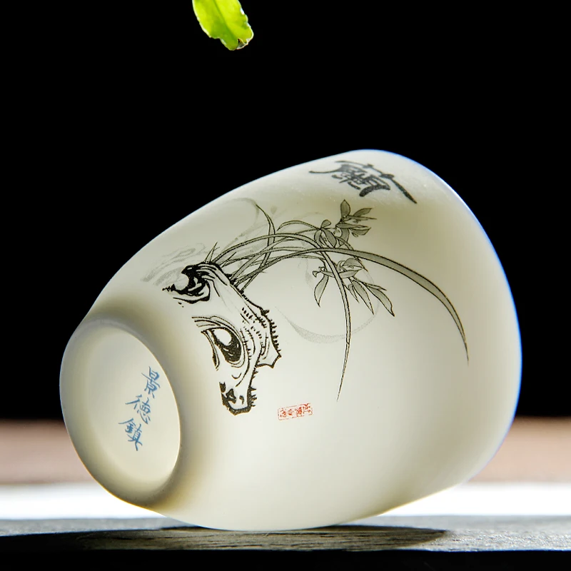 прозрачный фарфор. прозрачный фарфор. костяной фарфор прозрачный. полупрозрачный фарфор. чайная пара фарфор прозрачный.