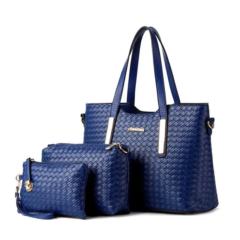 

2018 Women's Bags, Three New Bags, One Shoulder Bag And One Shoulder Bag.