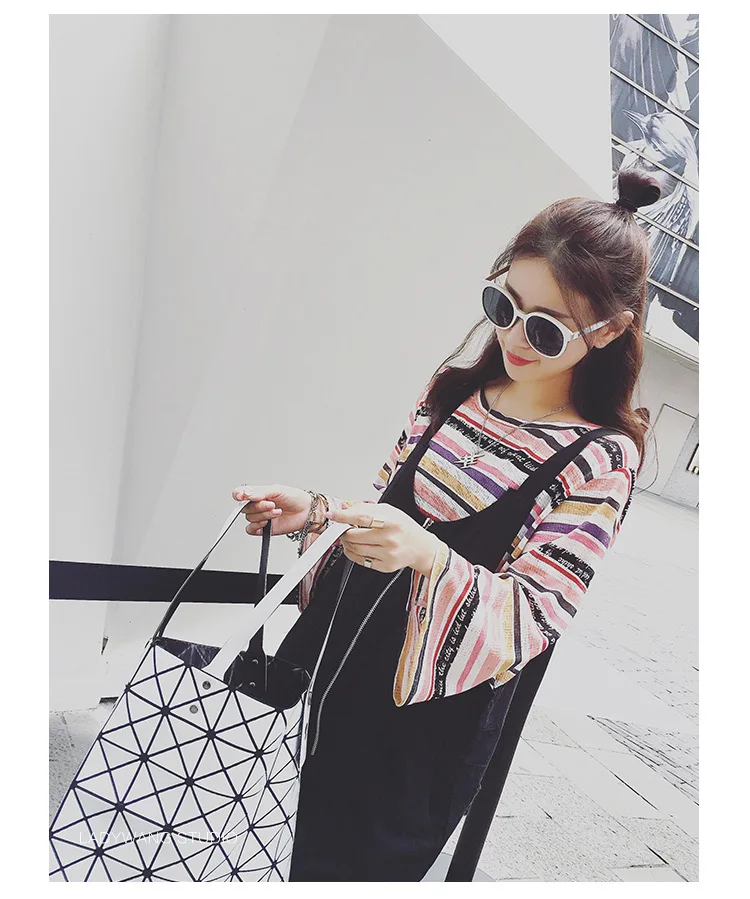 ZYJ Deformable Women Laser Geometry Quilted Plaid Pearlescent Handbag Shoulder Bags Casual Sequins Lattice Foldable Tote Bag (4)