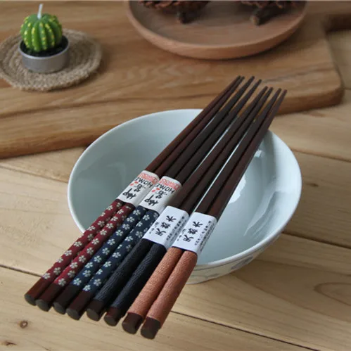 

The export of natural wood chopsticks pointed Japanese manual winding tie line wooden chopsticks portable tableware sushi chopst