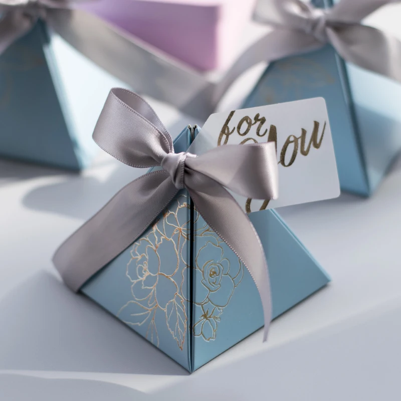 

50/100Pcs Triangular Pyramid Chocolate Candy Box Wedding Favors Gifts Boxes Cookie Packaging Box Baby Shower Party Decoration