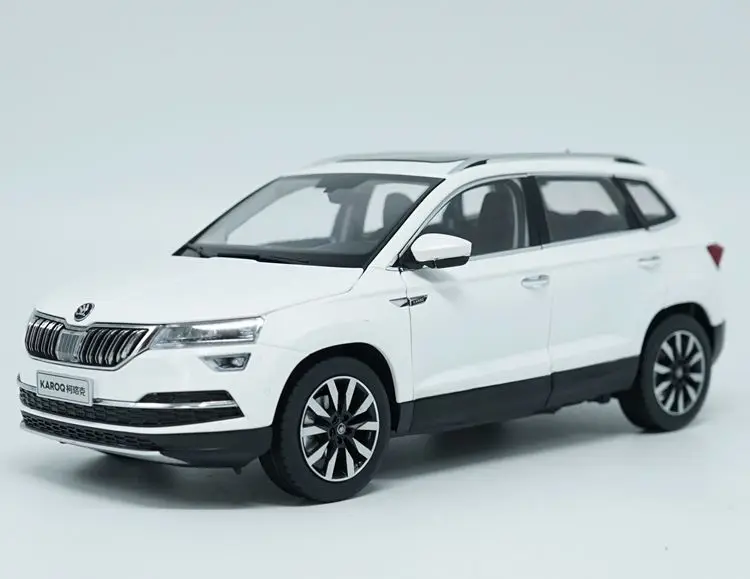1:18 Модель литья под давлением для Skoda KAROQ Sportline 2018 Белый внедорожник сплав