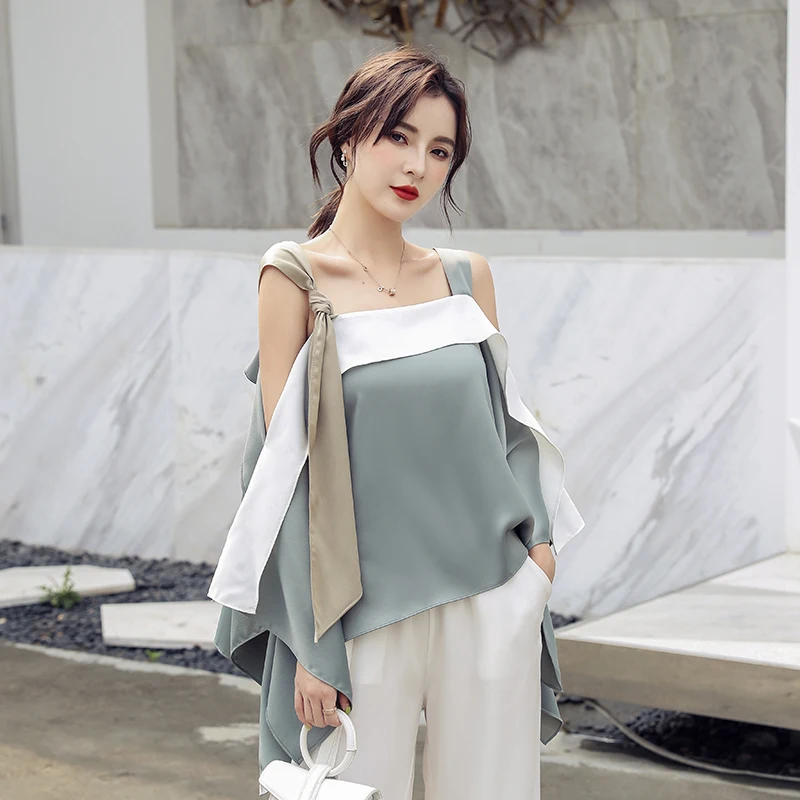 

2019 Summer hot sale off the shoulder T-shirt women fashion brand sexy loose clothing female batwing sleeve femme tops& tees