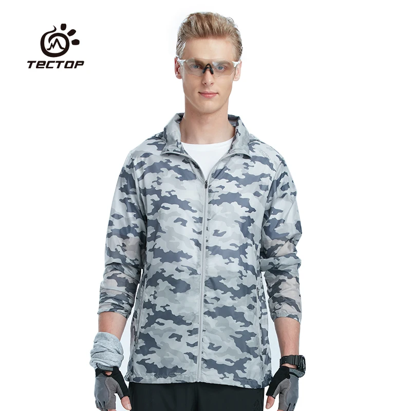

TECTOP Summer Outdoor Hiking Men Sun-protective Skin Jackets Male Lightweight Breathable Quick Dry Beach Hooded Coats