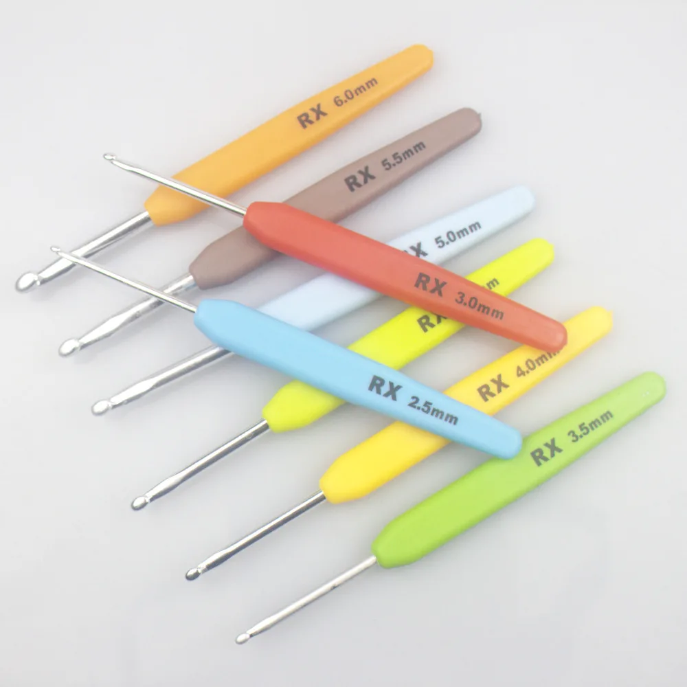 

New arrival 1Set 8pcs 14CM Multicolor Knitting Needles Plastic Handle Aluminum Crochet Hooks For Knit DIY Crafts Loom Tool