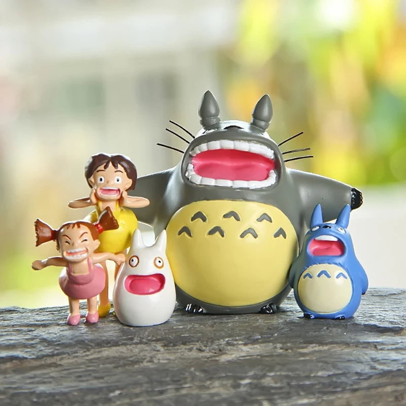 totoro tilting figure
