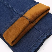 Новые мужские зимние теплые флисовые джинсы для отца с высокой эластичной талией бархатные повседневные Прямые джинсы размера плюс