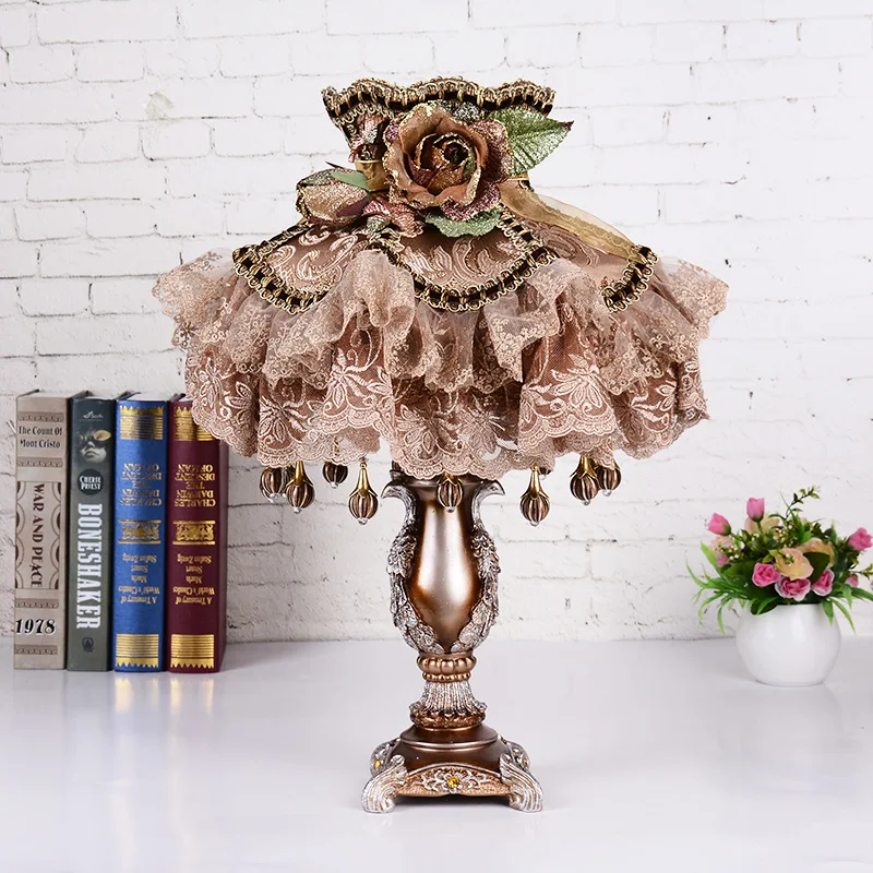 

American Country Flower Table Lamp Living Room Bedroom Resin Desk Lamp Boutique Cloth Art led Table Lights Retro Table Lamps