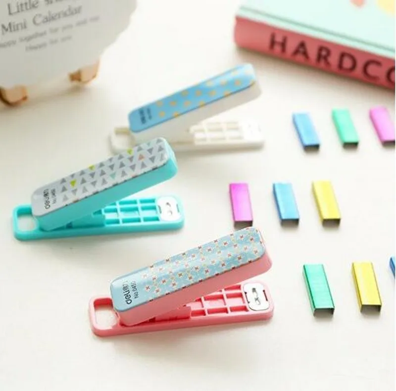 

Geometric Mini Stapler Set With 800 Pcs 10# Color Staples Paper Binding Tools Stationery Office Accessories School Supplies 1684