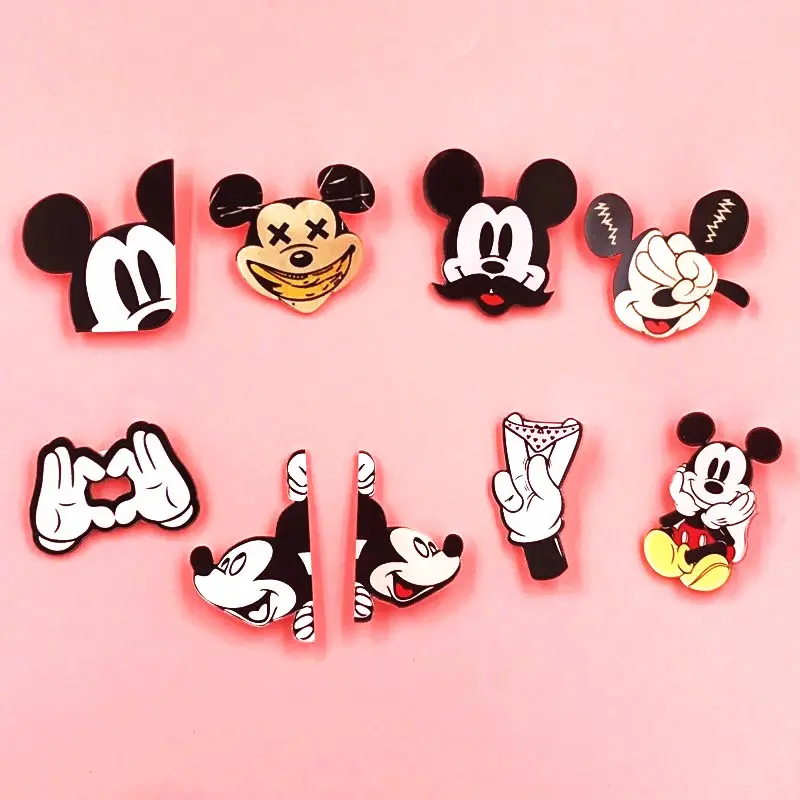 

1PCS Cartoon Mickey Minnie Badges for Backpack Kawaii Acrylic Badges Clothes Icons on Backpack Pin Brooch Badge party gift