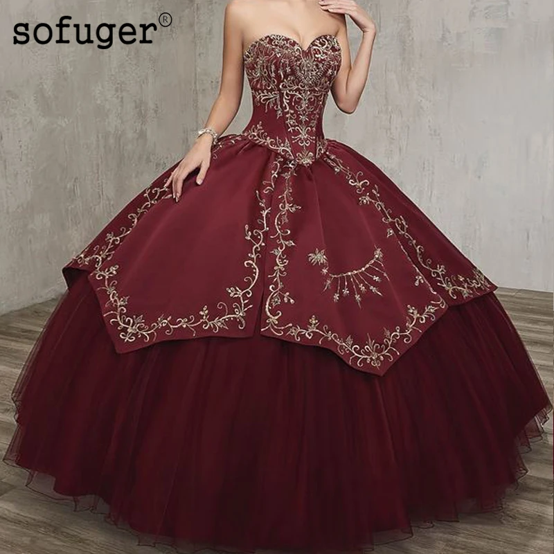 

Embroidery Burgundy Long Tulle Appliques Golden Strapless Quinceanera Ball Gown Puffy Heavy Lace Up Pleat Quinceanera Dresses