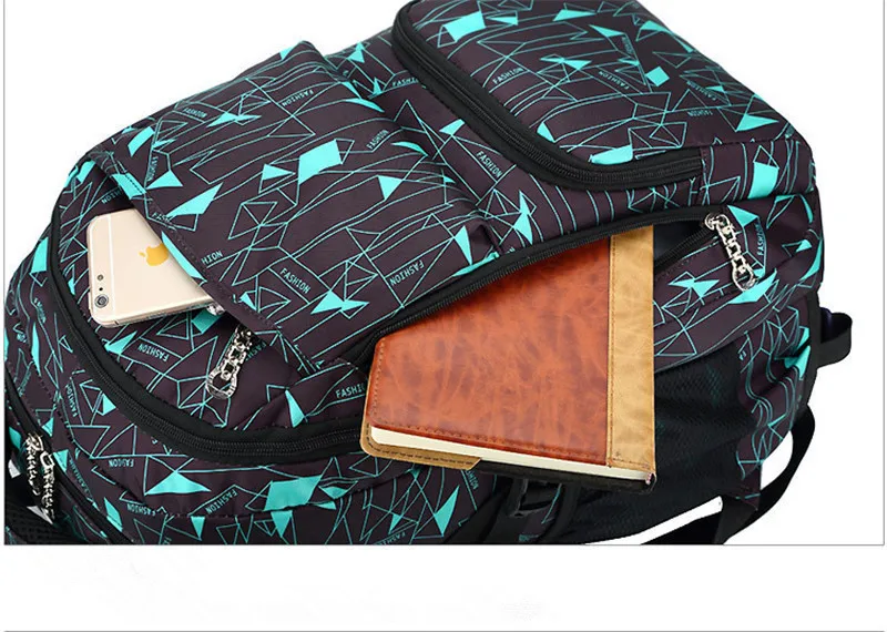 3544663198_1126999152