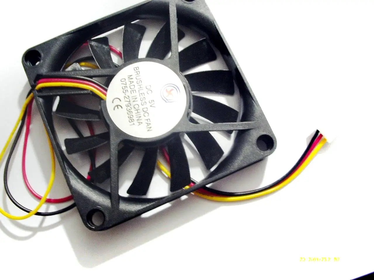 

1 PCS 3 Wires Brushless DC Cooling Fan 7010s 5V 70mmx70mmx10mm