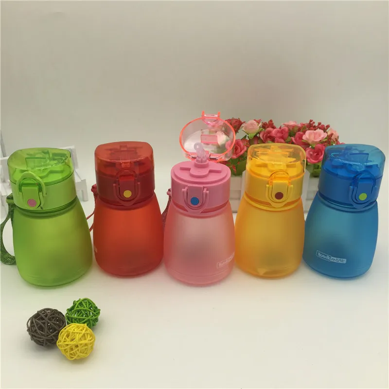 

Hot sales Fashion bpa-free 300ml portable plastic Children FROSTED kettle my water BABY sturf straw bottle with rope