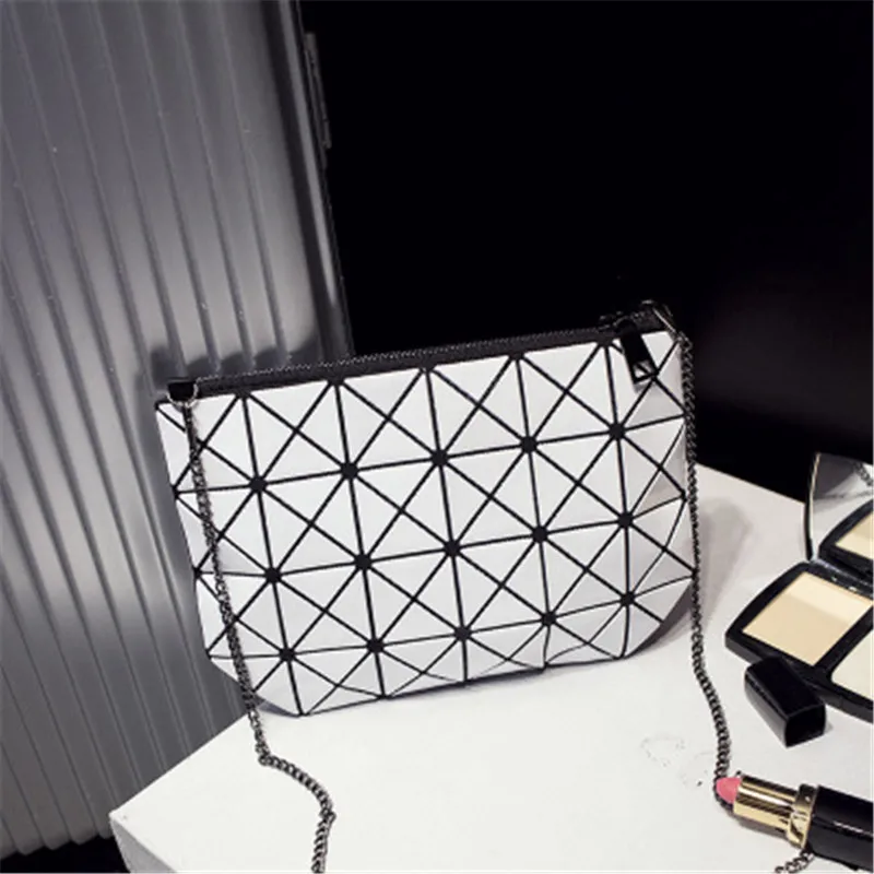 

Handbag Women Geometric Laser Small Chain Zipper Change Makeup Bag Holding Bag Support Drop shipping