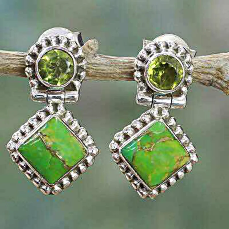 

2019 Vintage Green Crystal Exaggerated Dangle Earrings For Women Handmade Drop Earrings Bride Wedding Earrings Statement Jewelry