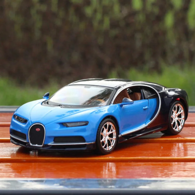 Bugatti Chiron Модель автомобиля игрушки 1/24 Масштаб Синий литье под давлением гоночный автомобиль модели автомобилей игрушки для детей рождественские подарки коллекции